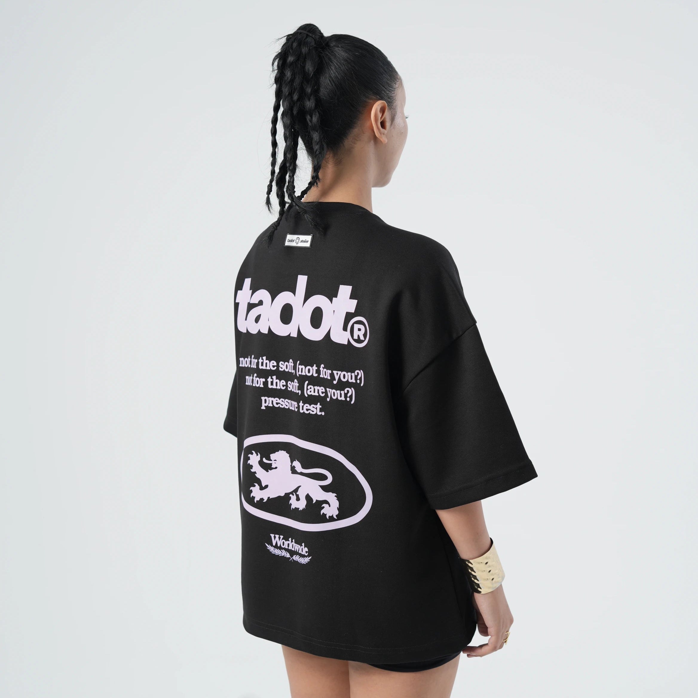 NFTS BOXY BLACK TEE