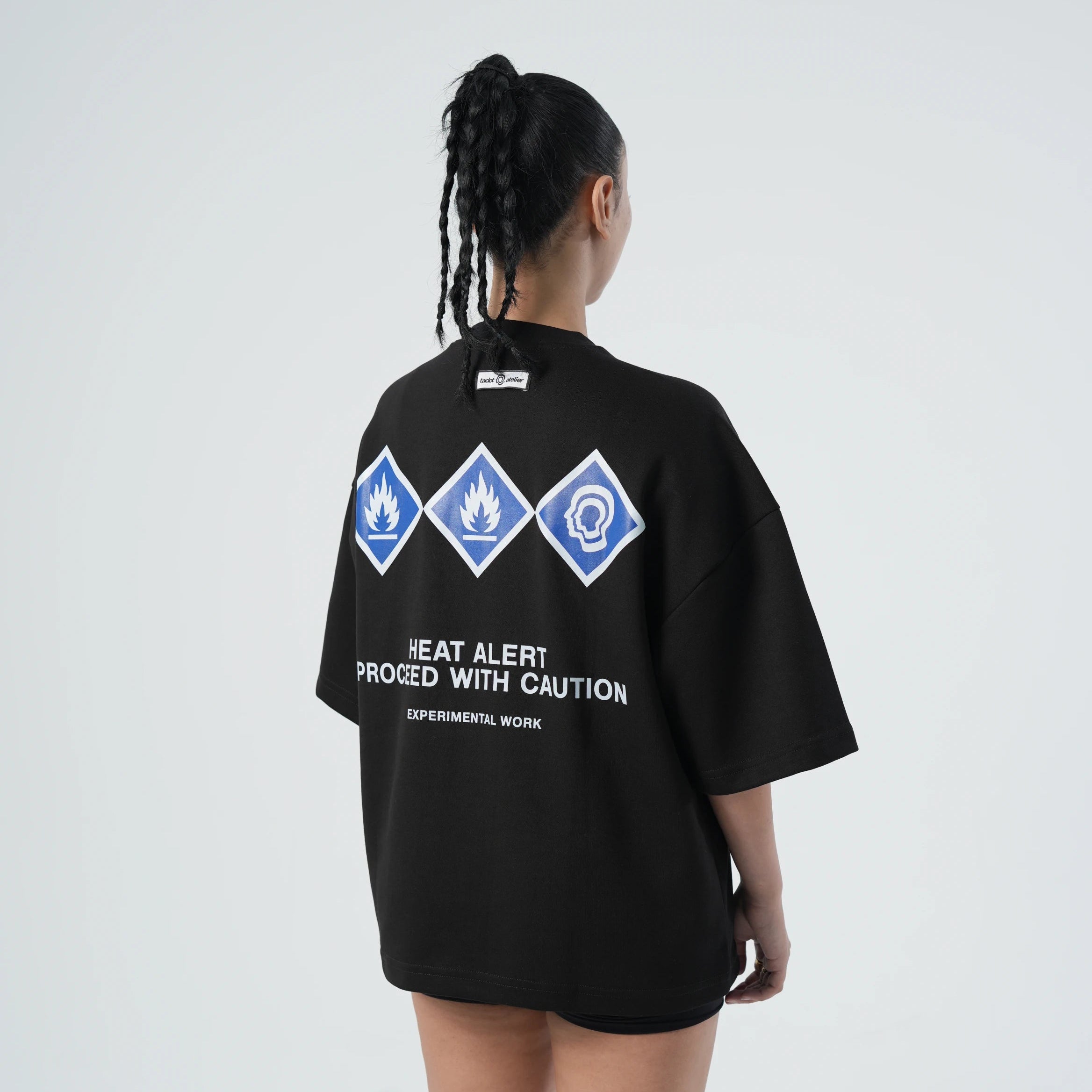 HEAT ALERT BOXY BLACK TEE